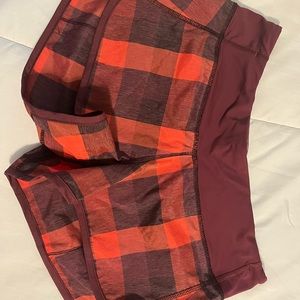 Size 4, perfect condition.  Lululemon speed shorts